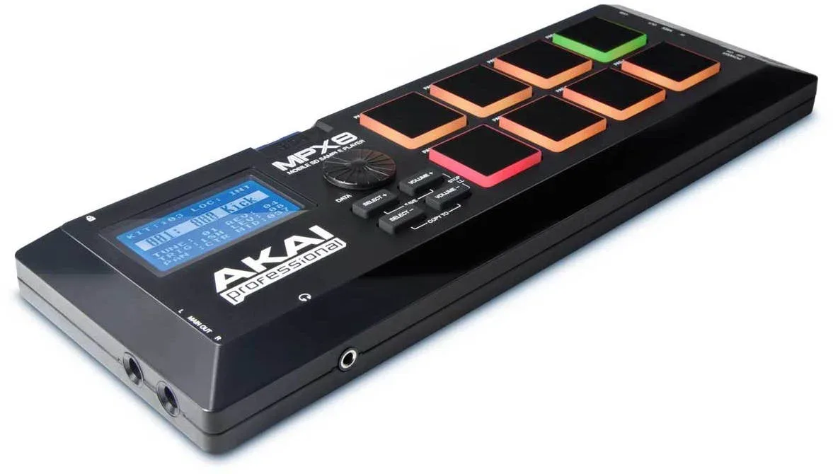 AKAI Pro MPX 8